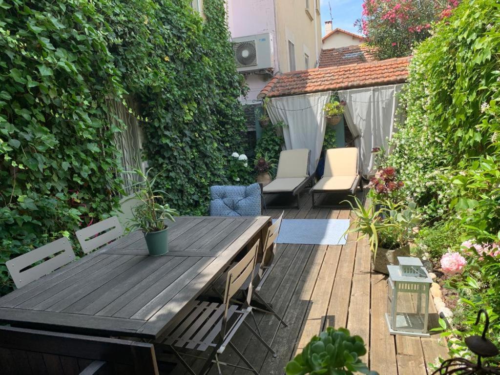 Appartement Complet Ou 2 Chambres De Charme En Centre-Ville Arlés Exterior foto